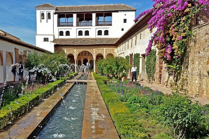 Granada Day Trip: Alhambra & Nazaries Palaces from Seville - Price and value: what you pay for, and what you still have to budget