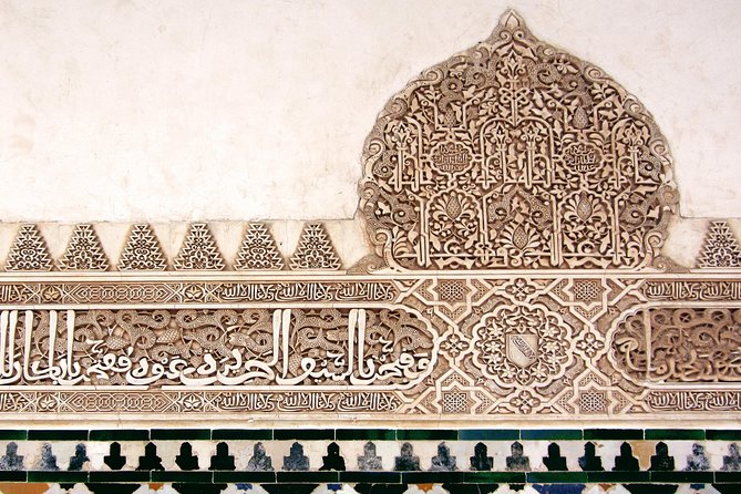 Granada Day Trip: Alhambra & Nazaries Palaces from Seville - Alhambra and the Nasrid Palaces: the guided 3-hour core of the day