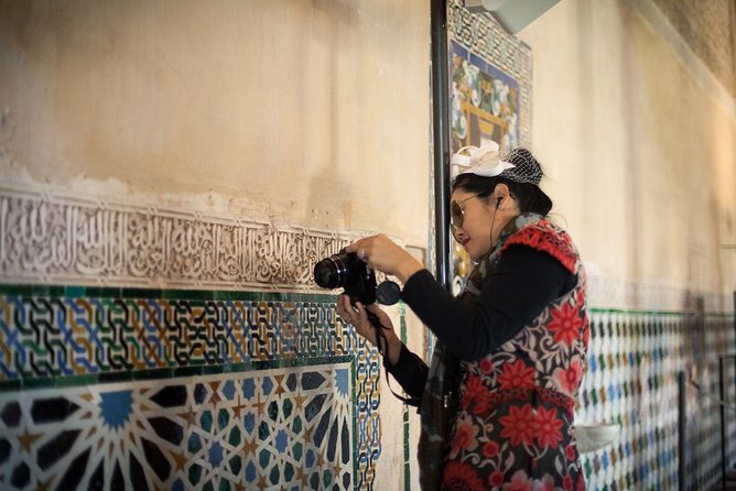 Granada Day Trip with Alhambra and Albaicin Tour from Seville - Seville to Granada in One Day, and Why the Route Feels Like a Story