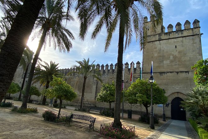 Guided tour of the Alcazar de los Reyes Cristianos in Spanish - Meeting point and on-site logistics in central Córdoba