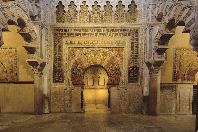 Guided tour of the Mosque with entrance included - Mezquita Cathedral of Córdoba is best with a guide, not just a ticket