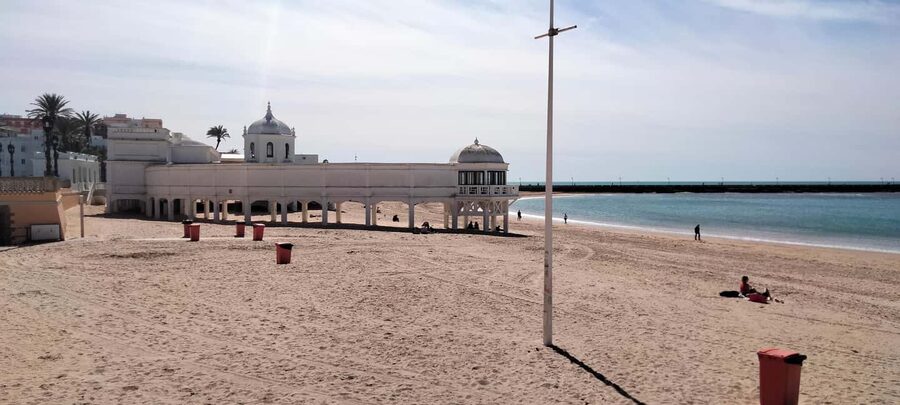 Guided visit on foot through Cádiz: stories from the hand of a local guide - How the Guide Turns Cádiz Into Stories You Can Use
