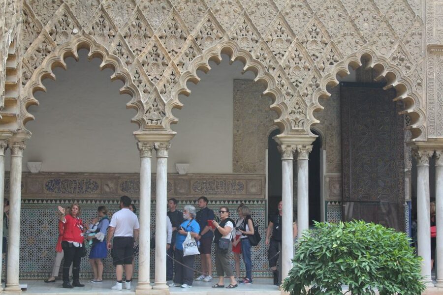 Highlights of Seville Monuments private Guided Tour - Where the Tour Starts: Santa Cruz’s Old Streets in 30 Minutes