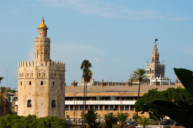 Horse and Carriage Sightseeing Tour in Seville - Plaza de España, Plaza de América, and Juan de Austria vibes