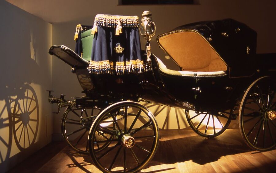 Jerez de la Frontera: Andalusian Horse Dance and Museums - Your 3.5-hour game plan at the Royal Andalusian School