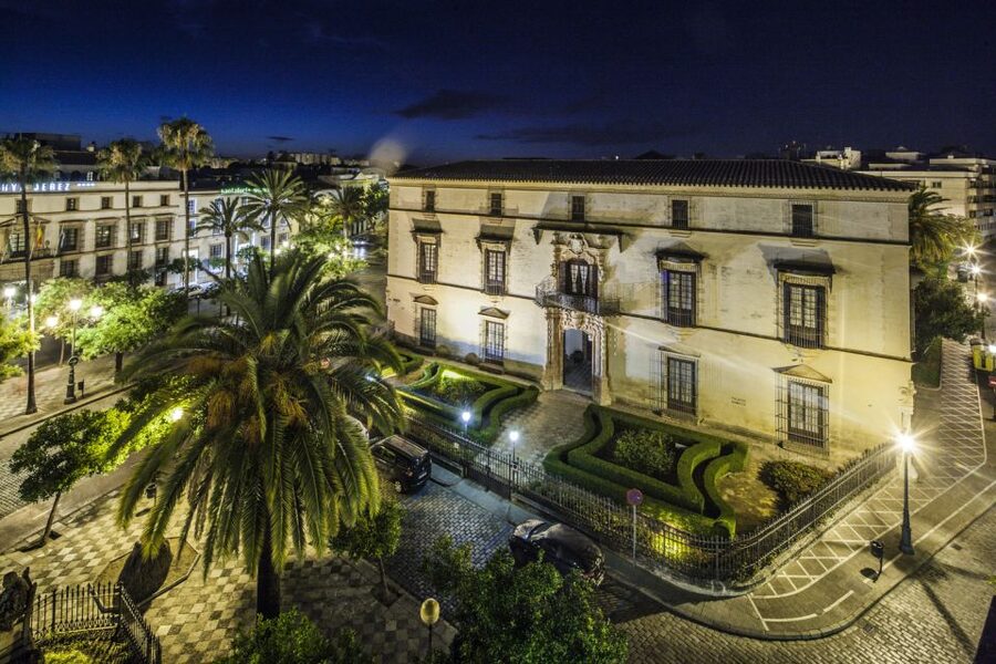 Jerez de la Frontera: Palacio Domecq Entrance Ticket - What you will see inside: paintings, tapestries, sculptures, noble materials