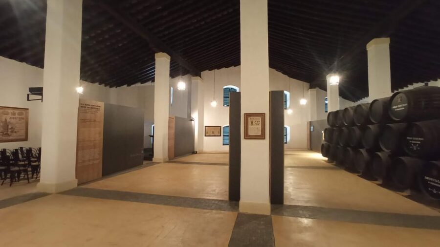 Jerez de la Frontera: Sherry Winery Tour with Tasting - Small groups, guide quality, and how to get the most out of it