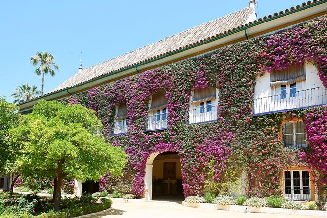 "Las Dueñas" Palace ticket + Audioguide - Why Palacio de Las Dueñas feels like a real place, not a film set
