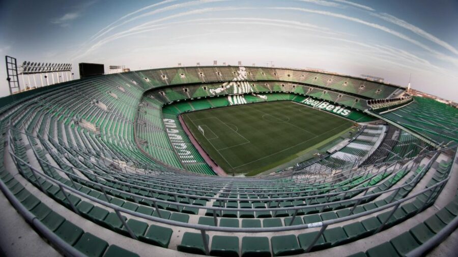 Live Real Betis football matches & atmosphere with local fan - Fan Zone Kickoff at Glorieta Plus Ultra