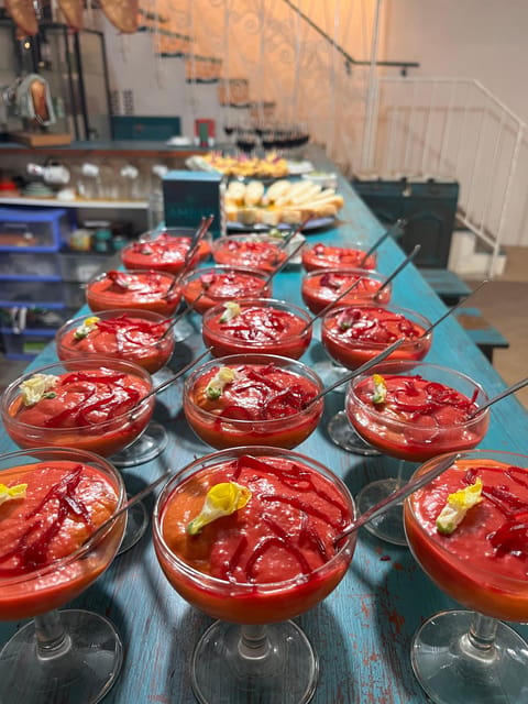 Local cooking class in Cordoba. Hands on: Salmorejo - Learning to cook for your home kitchen, not just for this table