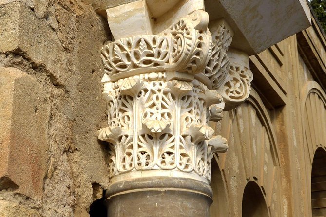Medina Azahara Guided Tour - Logistics that matter: parking, buses, and finding your guide