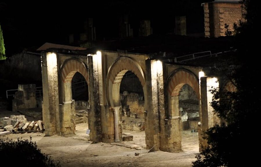 Medina Azahara Guided Tour at Night - What the Spanish guide means for your evening
