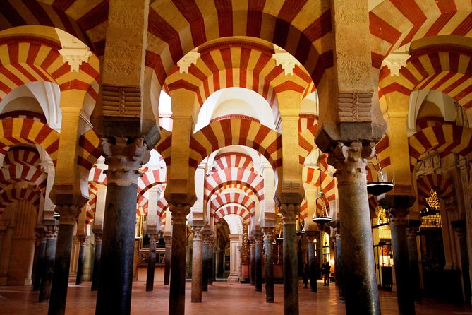 Mosque-Cathedral, Alcazar & Jewish Quarter with Tickets - How this Córdoba tour turns big monuments into a story you can follow