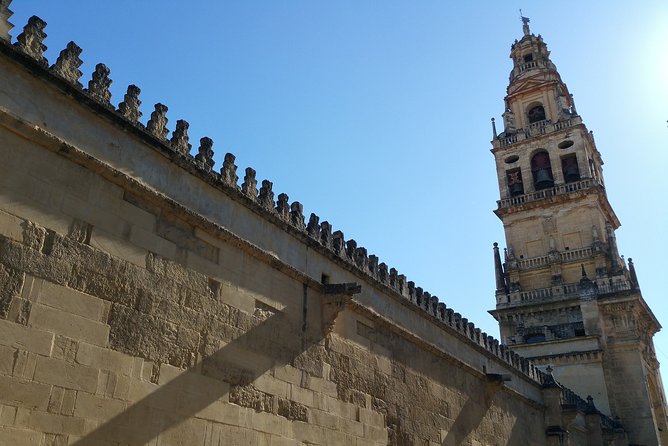 Mosque-Cathedral Cordoba Guided Tour with Priority Access - Official guide plus audioguides: how to make sure you actually hear it
