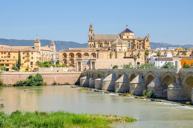 Mosque-Cathedral of Córdoba E-Ticket with Audio Guide - Inside the Mosque-Cathedral: how the audio helps you read the architecture