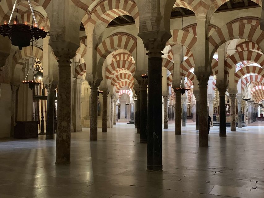Mosque-Cathedral of Cordoba: Entry Ticket and Guided Tour - Pacing and group feel: why the radio system matters