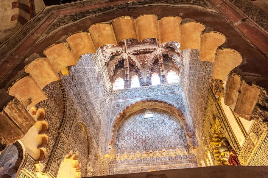 Mosque-Cathedral of Córdoba Guided Tour with Tickets - Sound and pacing, what to expect with headsets