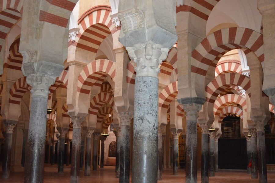 Mosque-Cathedral Small Group Guided Tour - How the 1-hour format works, and how to get the most out of it