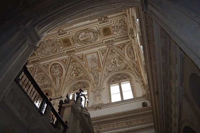 Mosque of Cordoba Private Tour in English Ticket included - Stop 1: Mezquita-Cathedral de Córdoba, with a guide who points out what you would miss