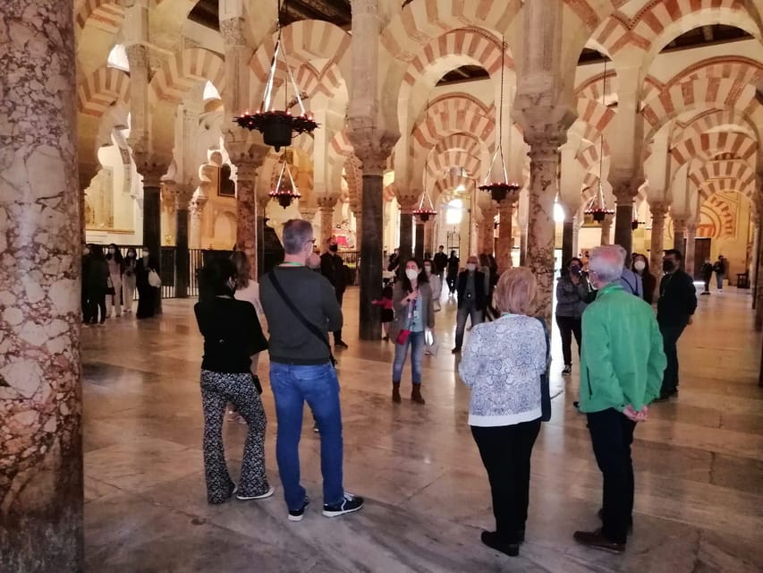 Mosquée Cathédrale tour guidé en petit group en français - From Starbucks to the Mezquita-Catedral, how the start sets you up