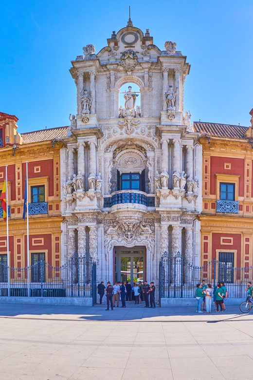 NOSIESTA | Guided E-Bike Tour Sevilla | ENGLISH (NATIVE) - Your guide makes it worth it, especially in English
