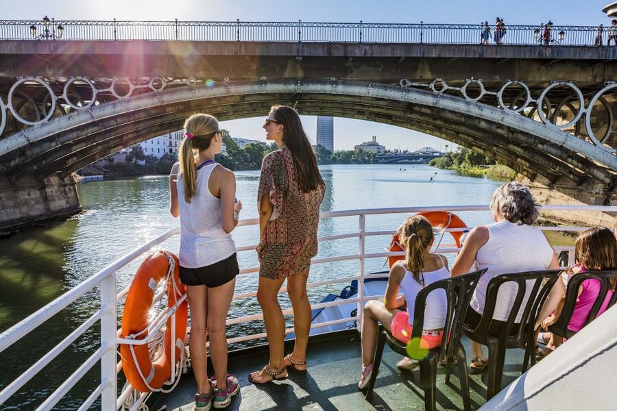 Panoramic Guadalquivir Cruise + Flamenco Show & Walking tour - A value-packed Seville day: river cruise, flamenco, and two neighborhood walks
