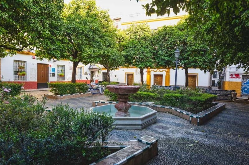 Private Guided Tour of Complete Seville and Jewish Quarter - El Arenal and the Maestranza: tradition you can feel in the street life