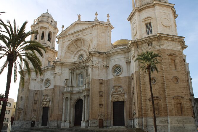Private Healthy Food Experience and Walking Tour in Cadiz - Starting at Plaza San Juan de Dios, where the walk makes sense