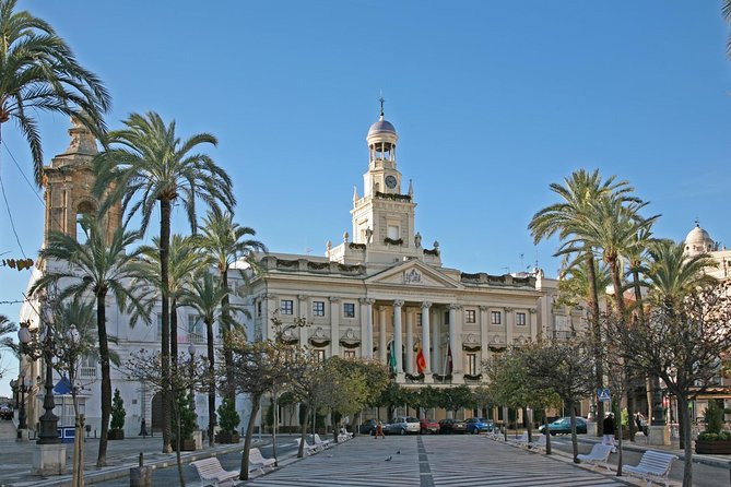 Private Tour around Cadiz including Torre Tavira - Catedral de Cádiz and Torre de la Catedral: 18th to 19th century skyline