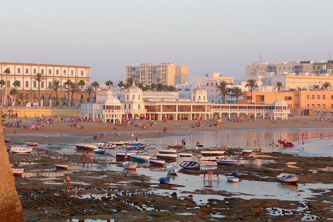 Private Tour around Cadiz including Torre Tavira - Park Genoves to Playa La Caleta: sea air, central beach views, a real break
