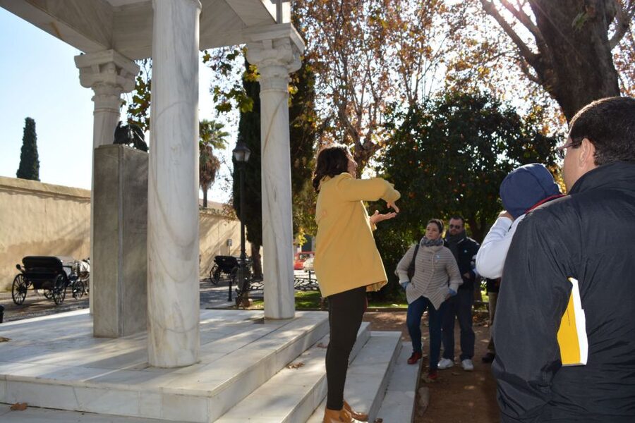 Private Tour of the Mosque-Cathedral and Jewish Quarter - Pacing, Group Size, And Languages: How To Match This Tour To Your Trip