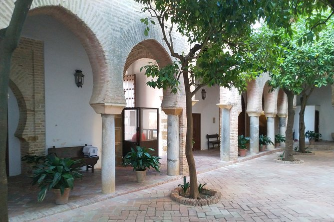 Private visit to Carmona and its main monuments - Plaza San Fernando: a 20-minute hit of center-of-town meaning