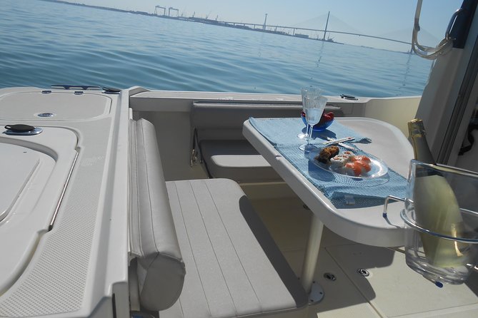 Romantic walk in the Bay of Cadiz - Who this tour suits best, and who might want something else