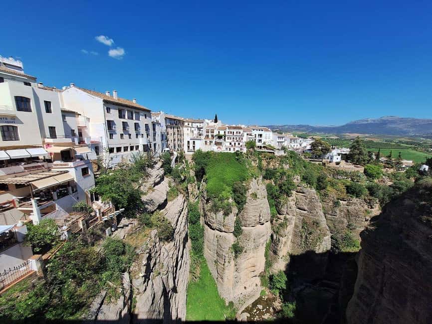 Ronda and White Villages: Small Group Day Trip Experience - Stop 1: Zahara de la Sierra, Breakfast First Then the Castle