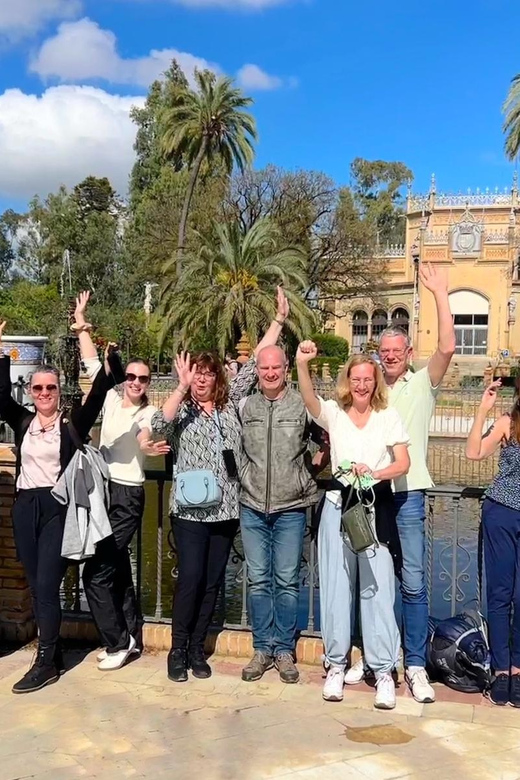 Sevilla: 100% Nederlandstalige Highlights Tour op E-BIKE - Small group riding, e-bike comfort, and family options