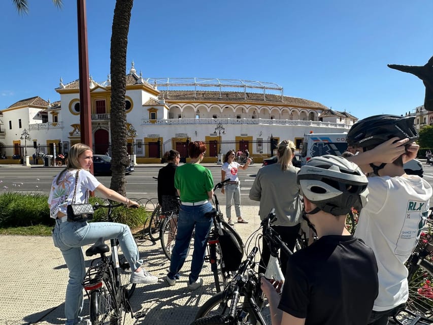 Sevilla: 100% Nederlandstalige Highlights Tour op E-BIKE - What the Dutch-speaking guide adds beyond the route