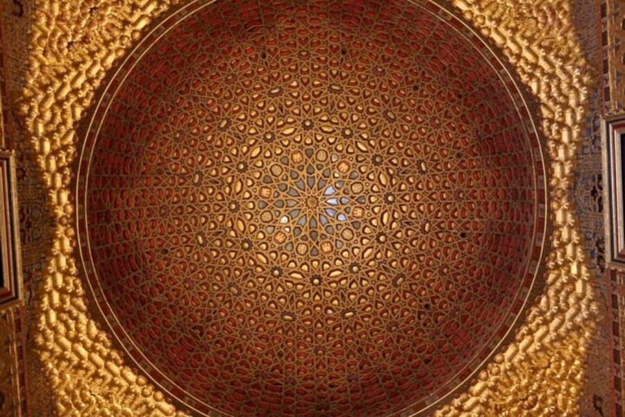 Sevilla: Alcazar and Cathedral Private Tour - Seville Cathedral: Gothic scale, plus why it mattered to world history