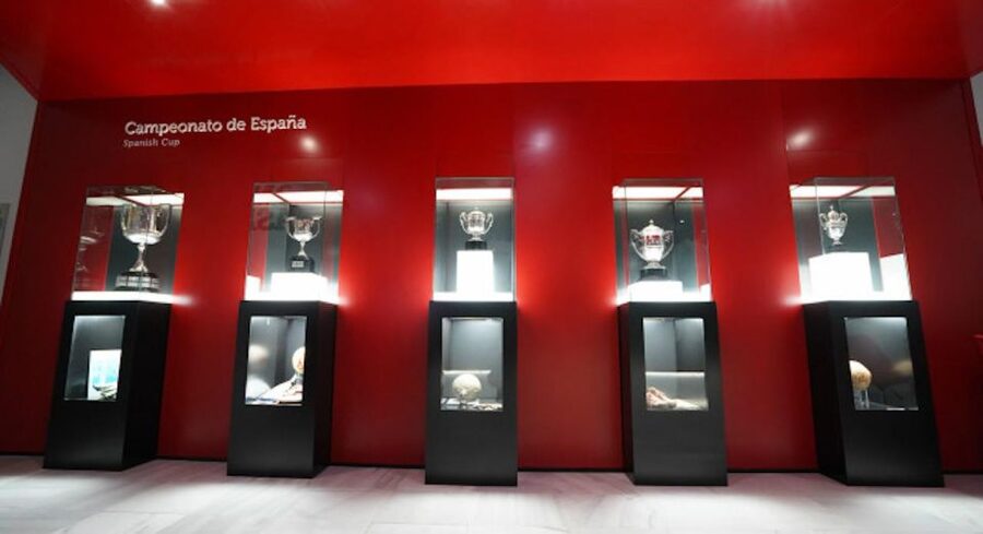 Sevilla: Ramón Sánchez Pizjuán Stadium Entry Ticket - The Locker Room and the Tunnel to the Pitch: The Part That Feels Like Matchday