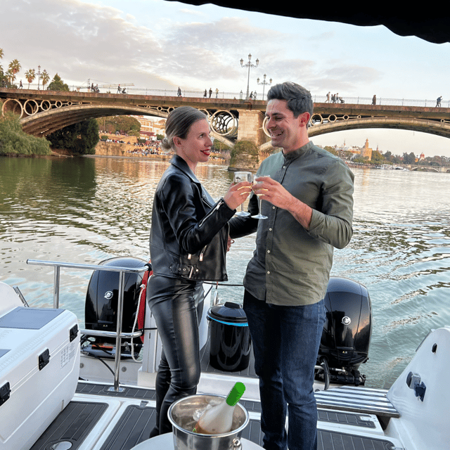 Sevilla: Romantic Boat Ride - A couples-only Guadalquivir cruise, timed for real romance