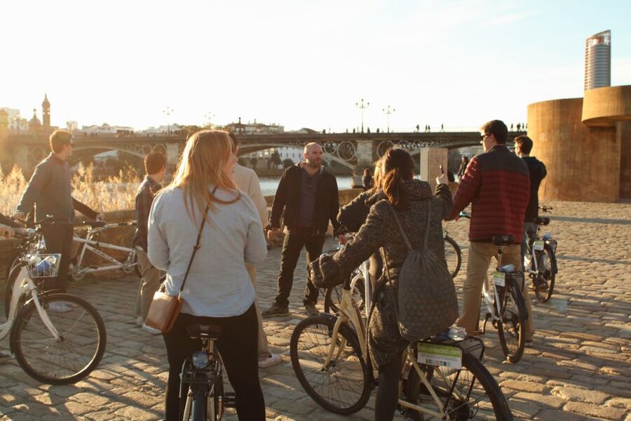 Seville: 1-Day Bike Rental - Getting Dining and Drink Advice From Native Sevillians