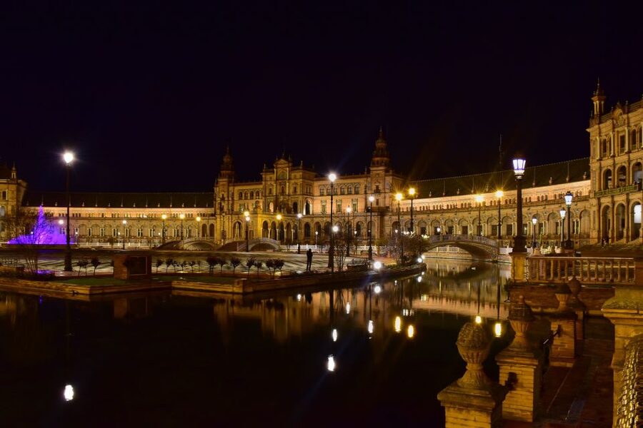 Seville: 2.5-Hour Evening Electric Bike Tour - Seville after dark on a quiet e-bike route
