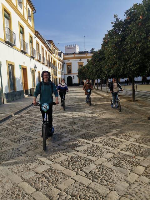 Seville: 2-Hour Electric Kickscooter tour - Plaza del Triunfo, then Murillo Gardens to the Alcázar walls