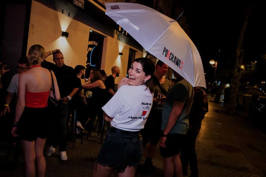 Seville: 3 Bars Pub Crawl + VIP Club Entrance & 3 Free Shots - Where the Night Begins: Plaza del Salvador to Alameda Square