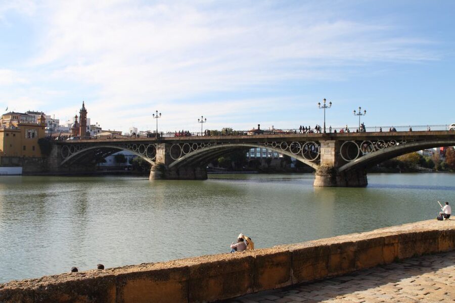 Seville: 3–Hour Bike Tour along the Guadalquivir River - Starting at Centerbici Sevilla, Then Getting Rolling Fast