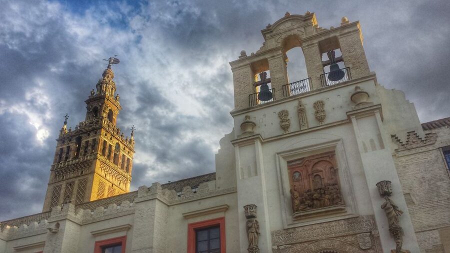 Seville 4-Hour Guided Walking Tour - Seville Cathedral and Giralda: Iconic Exteriors Without the Entry Lines