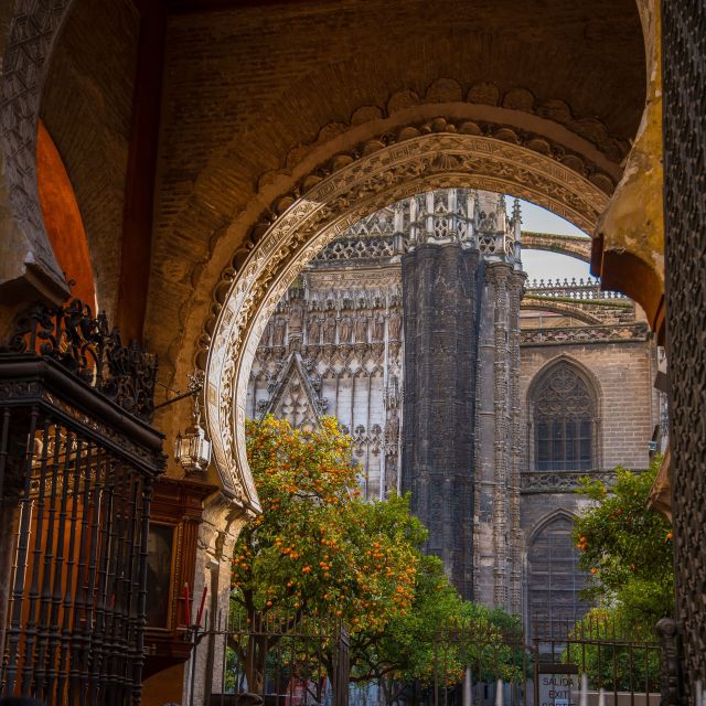 Seville: Alcazar, Cathedral, and Giralda Skip-the-Line Tour - Who should book this Alcázar Cathedral Giralda tour