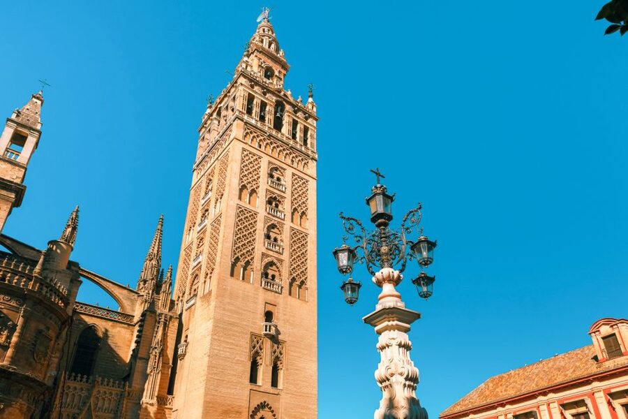 Seville: Alcázar, Cathedral & Giralda Fast Track Guided Tour - Alcázar, Cathedral, Giralda: Why This Trio Is Worth Your Time
