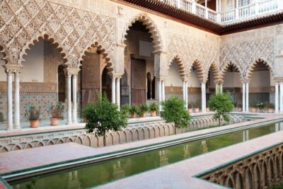 Alcázar, Cathedral & Giralda Fast Track Guided Tour