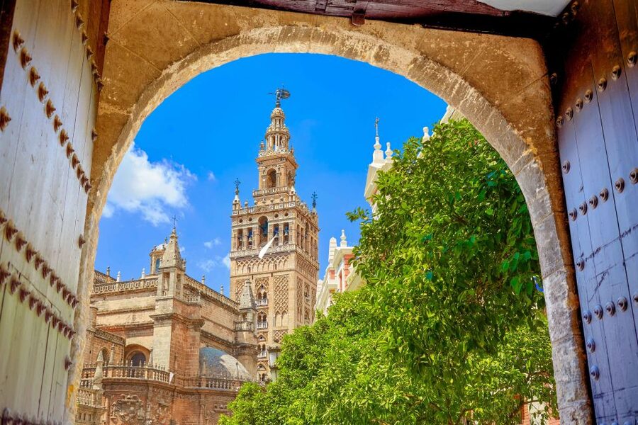 Seville: Alcázar Guided Palace Tour with Priority Access - Guide Style: Jokes, Stories, and What Names You Might Hear