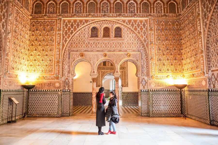 Seville: Alcazar Guided Tour with Entrance - How the 1.5-hour guided tour actually feels in the palace